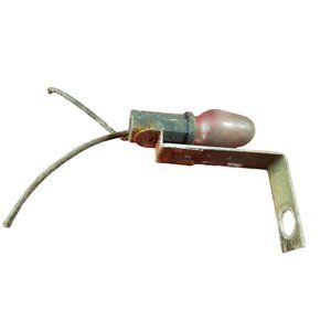 Vintage American Motor Range Bulb & Receptacle Model RF?8331 Mounting Bracket